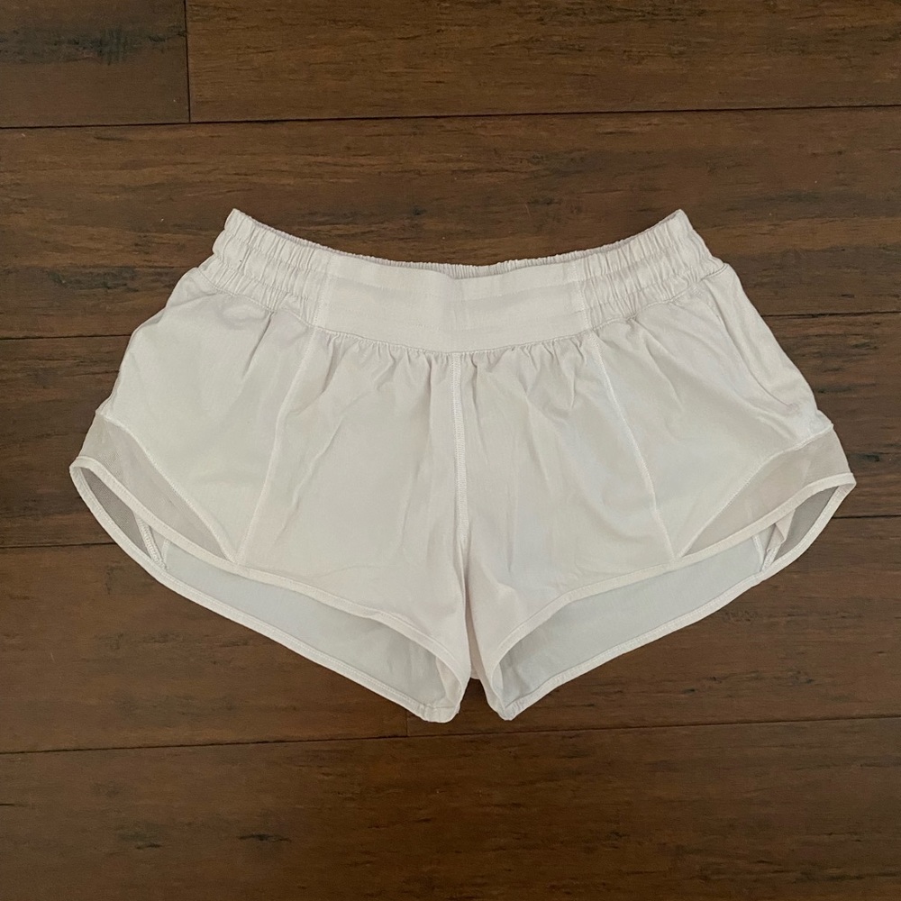 Hotty Hot Low-Rise Lined Shorts 2.5”